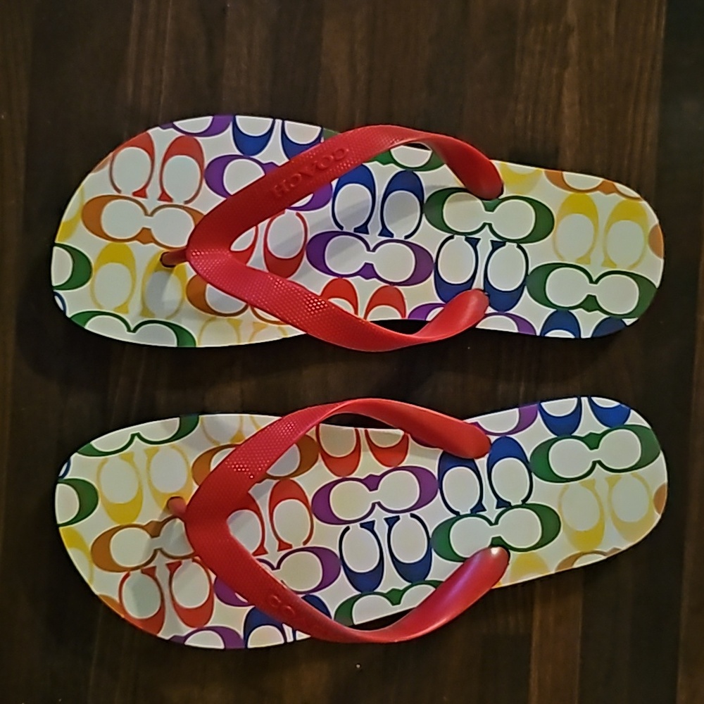 Coach Pride Rainbow Signature Collection Flip Flops Sandals Size 7 new no tags